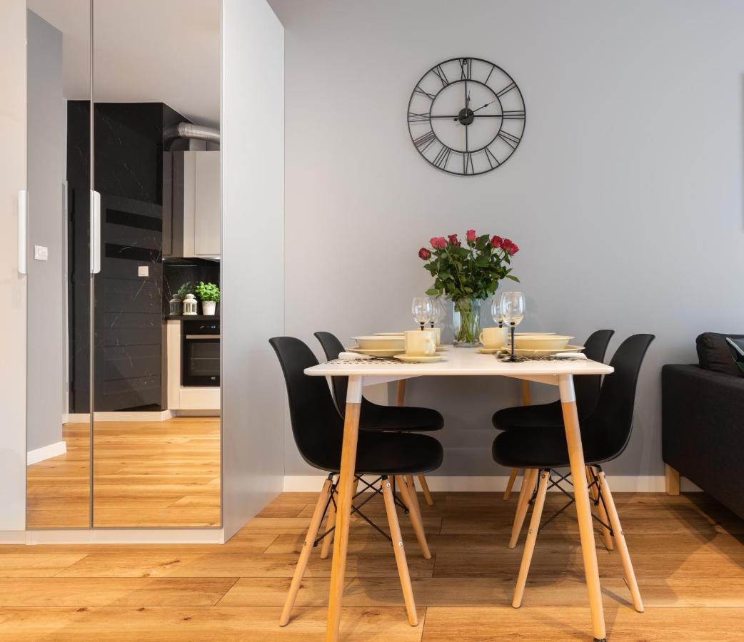 Novum Apartment With Parking 克拉科夫 外观 照片