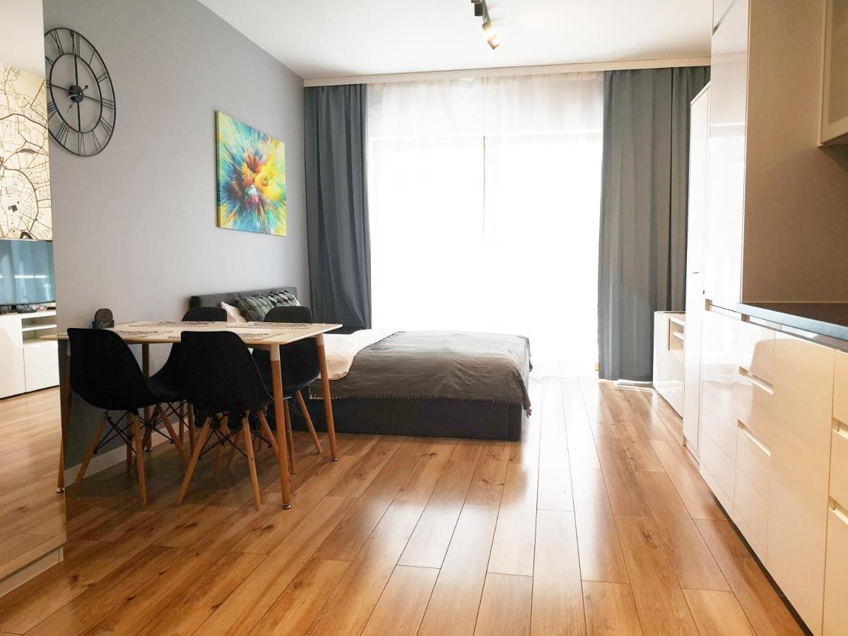 Novum Apartment With Parking 克拉科夫 外观 照片